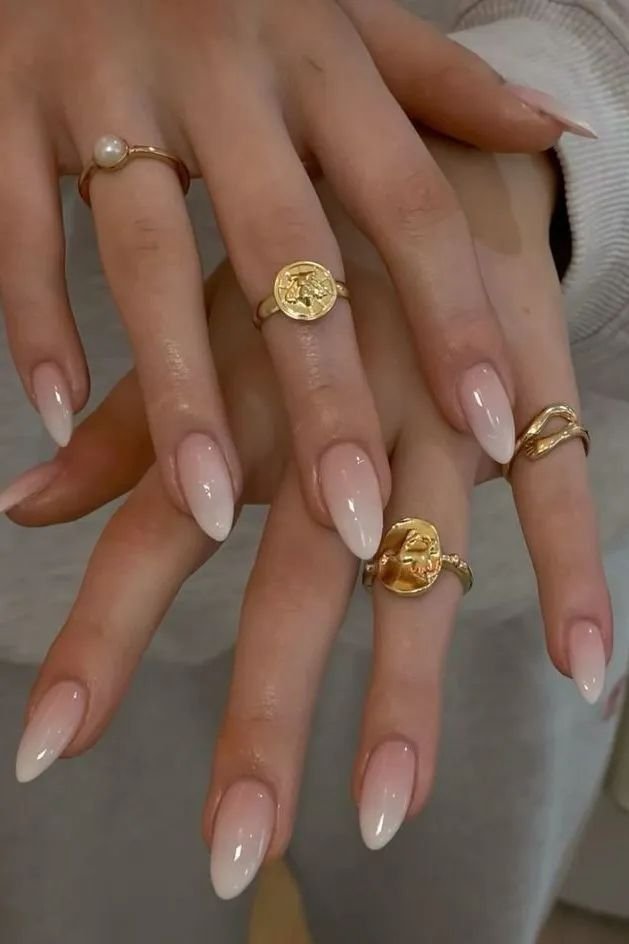 Uñas nude con degradado suave