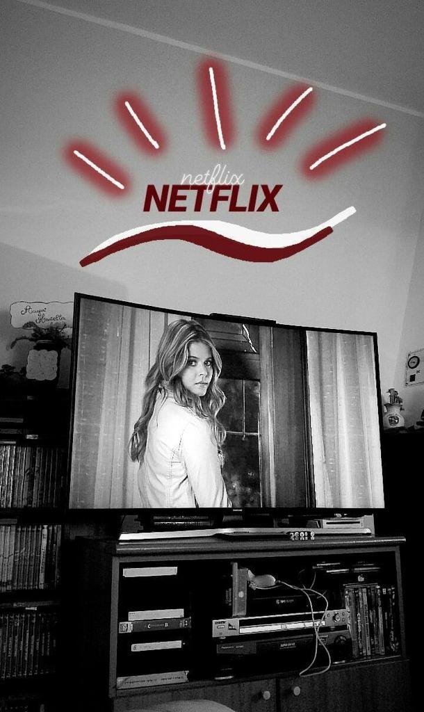 Pantalla de Netflix encendida en el salón