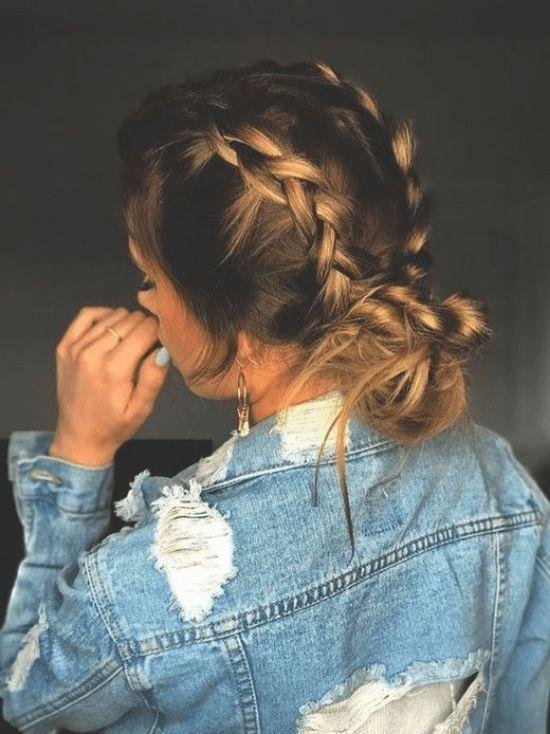 Trenza holandesa lateral sobre el hombro