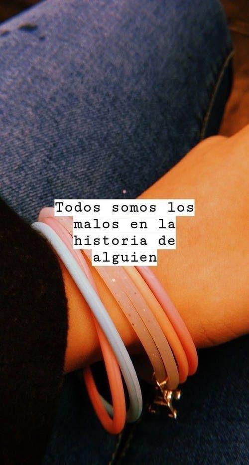 Frase sobre fondo de color: Todos somos los malos en la historia de alguien.