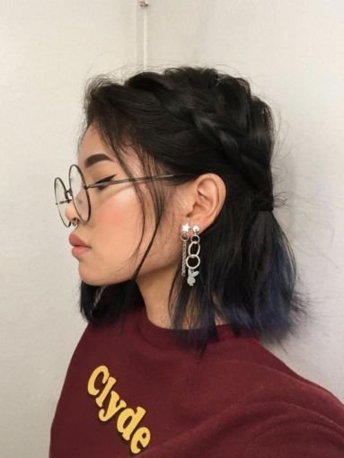 Trenzas de raíz en pelo corto