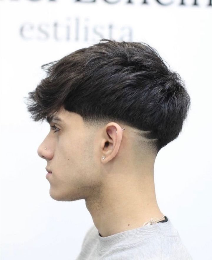 Corte de cabello masculino: Corte Desvanecido con Flequillo