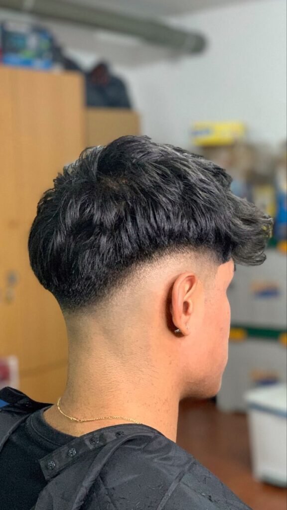 Corte de cabello masculino: Corte Desvanecido con Flequillo