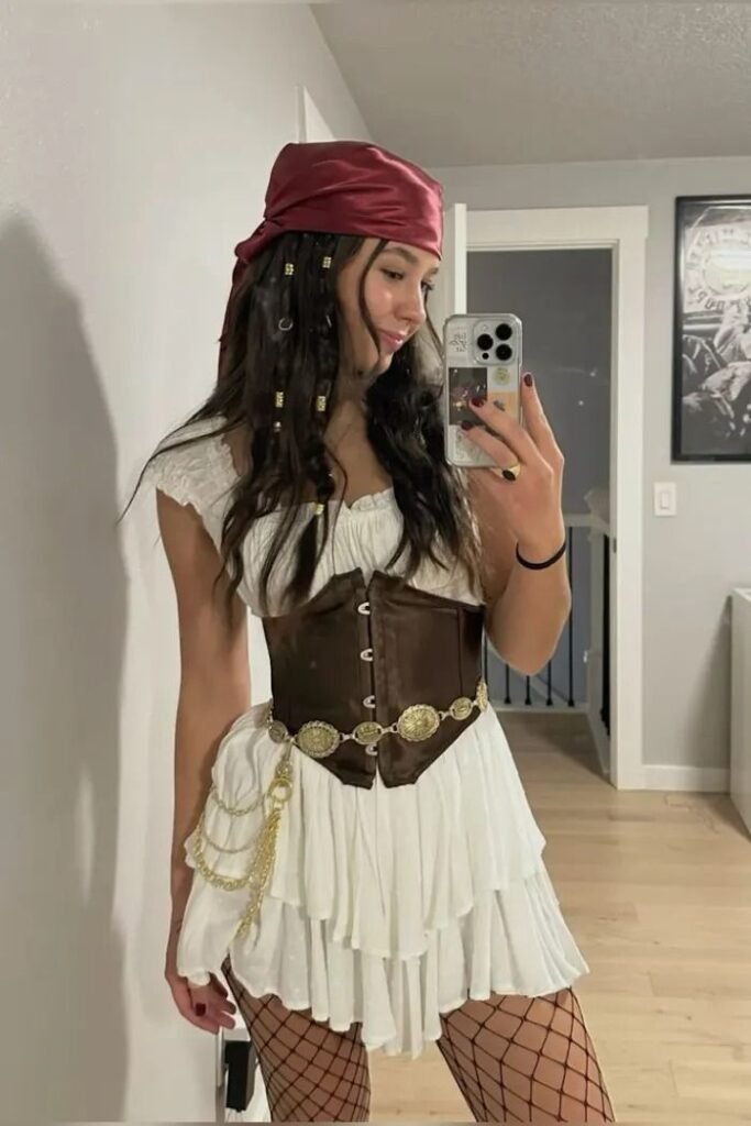 Disfraz de pirata con pañuelo y corpiño