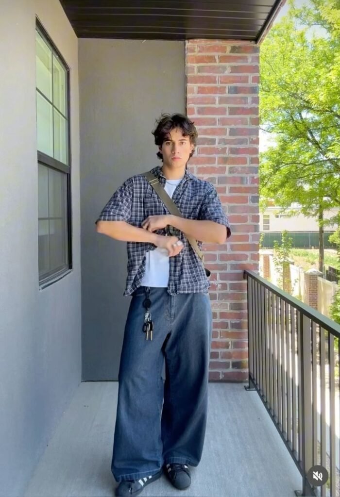 Camisa de cuadros con jeans muy anchos