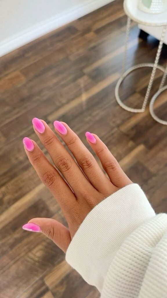 Uñas en rosa chicle liso