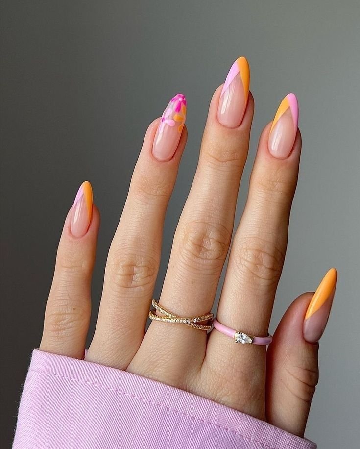 Uñas en degradado de rosa a naranja