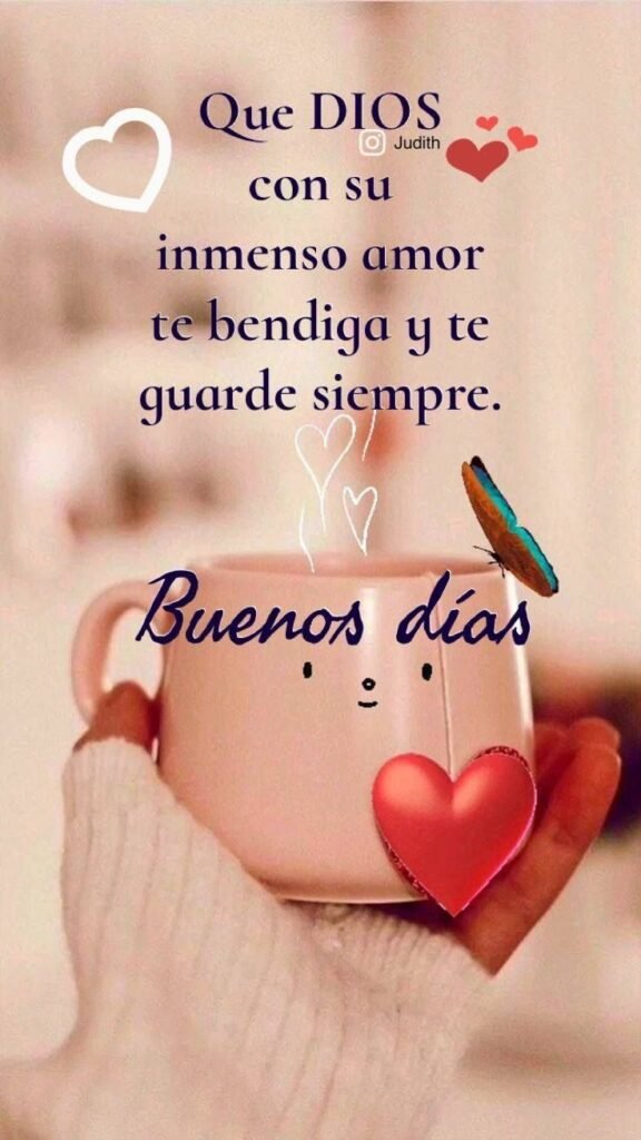 Mano con una taza y un corazón con un mensaje de bendición
