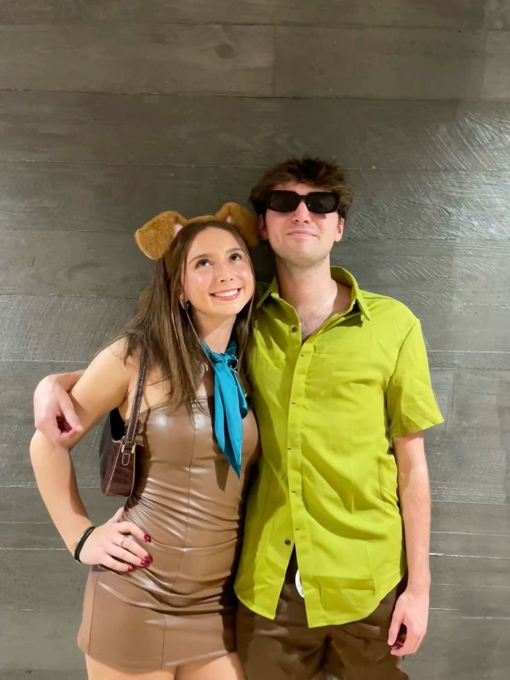 Disfraz de pareja para Halloween: Scooby-Doo y Shaggy