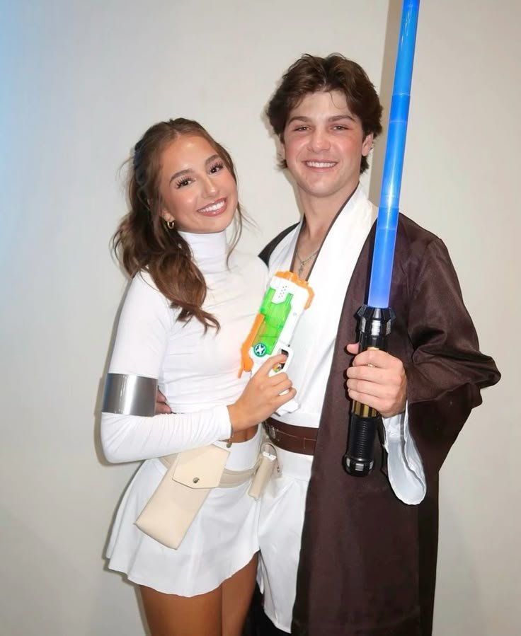 Disfraz de pareja para Halloween: Jedi y princesa Leia, Star Wars